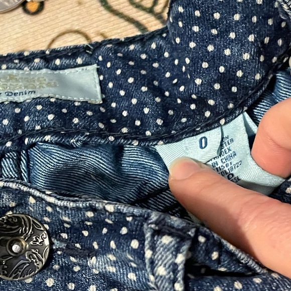 🫐ADORABLE POLKA-DOTED CUFFED DENIM SHORTS!🫐 - Picture 5 of 13